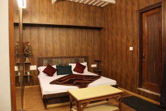 Hotel Ahuja's, Nainital 4